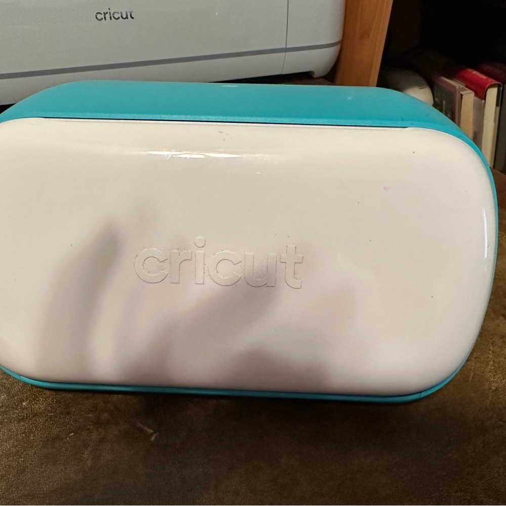 Cricut Crafting Tool in White and Teal